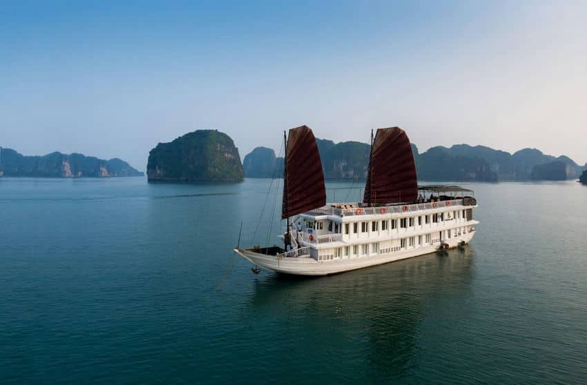 admin@halongbaymekongcruises.com